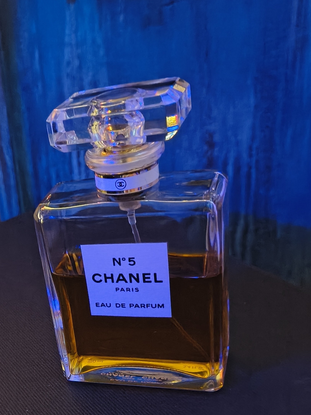 CHANEL No 5 Eau de Parfum Bottle